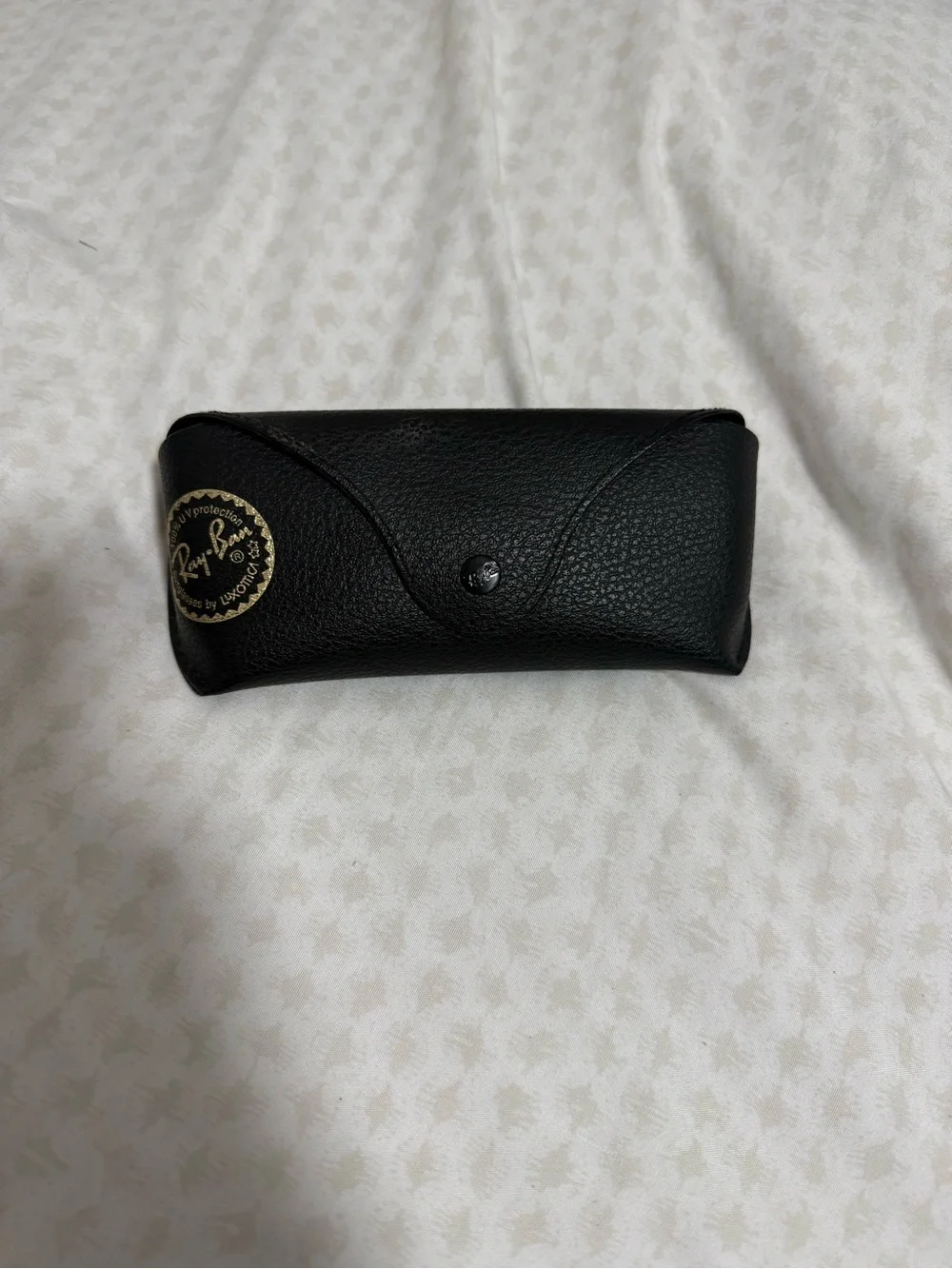 Ray Ban RB3519 Sunglasses. Black Frame Green Polarized Lenses. Comes with case